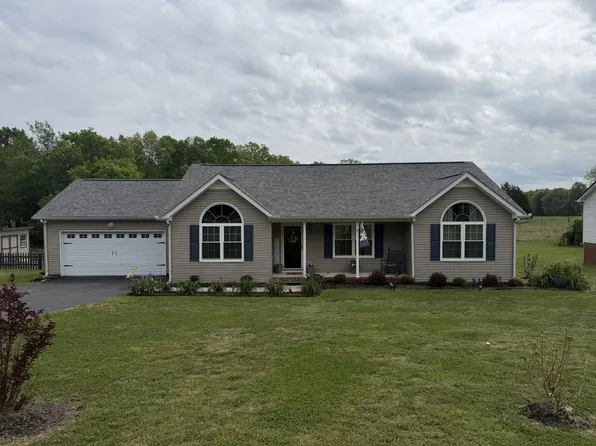 2948 Riley Creek Rd, Normandy, TN 37360