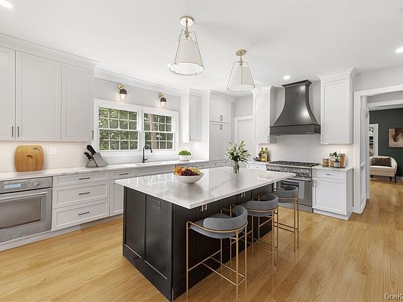 5th image of 14 N Shady Road