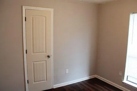 3811 Beacon Dr — Photo 10