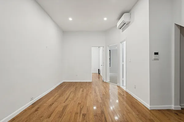 Rented by Compass | media 3