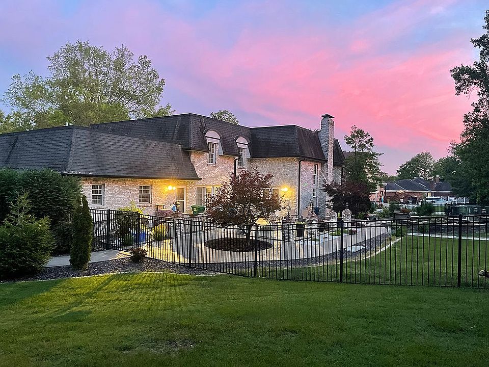 1st image of 9825 Sunset Greens Dr