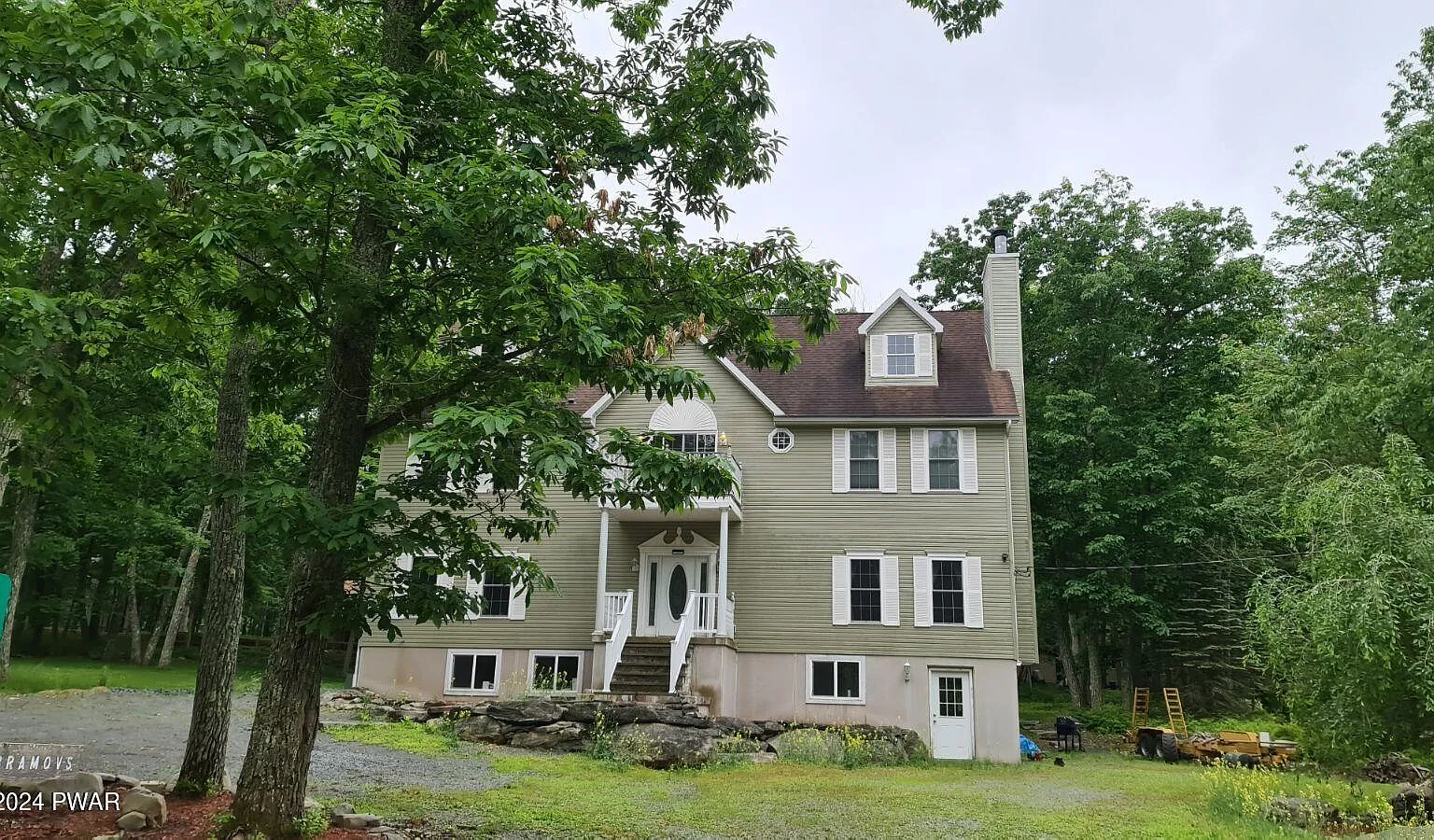 3 bed, 3.5 bath, 3024 sqft, $3,500 — Photo 3