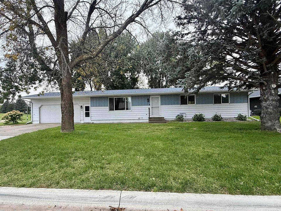 1st image of 127 Golf Course Dr