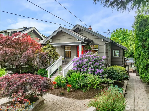 3267 39th Avenue SW, Seattle, WA 98116