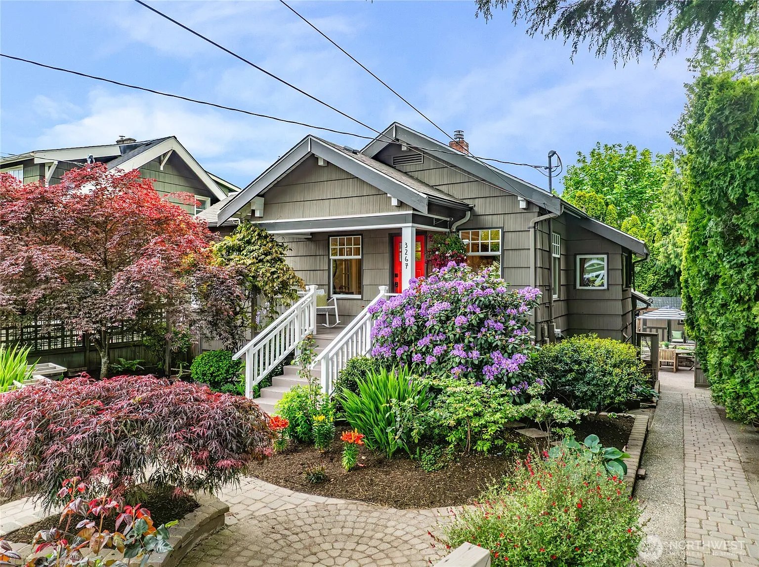3267 39th Avenue SW photo 1