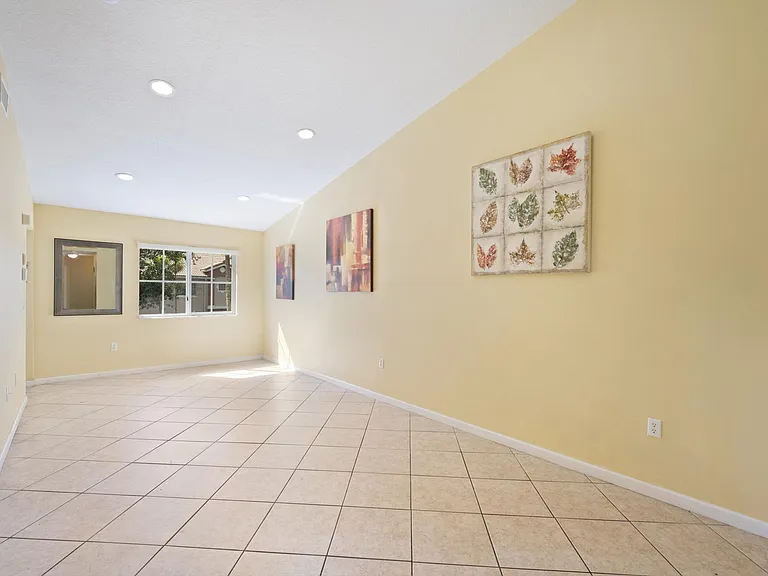 3504 Briar Bay Blvd #202 — Photo 4