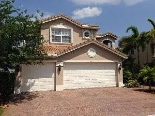 4617 SW 183rd Ave — Photo 1