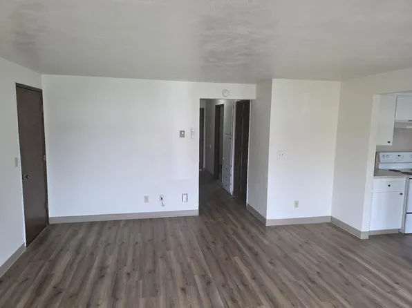 319 Ecols St N #6, Monmouth, OR 97361