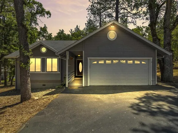 19303 Ferretti Rd, Groveland, CA 95321