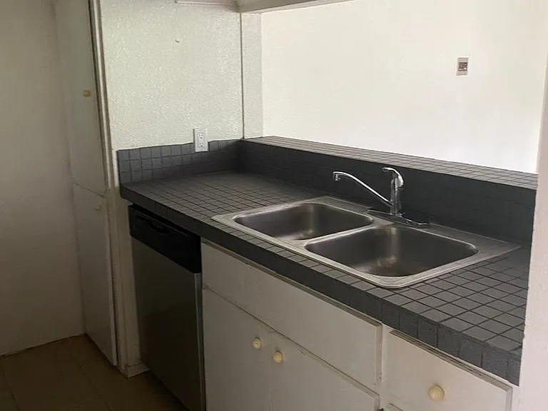 612 Park Pl — Photo 8