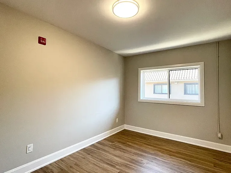 540 King St E #C7 — Photo 6