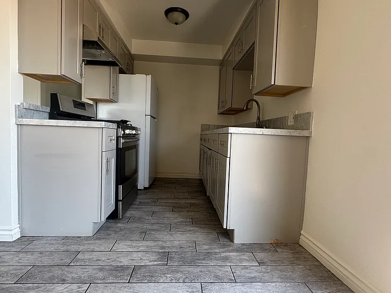 204 N Olive Ave #D — Photo 7