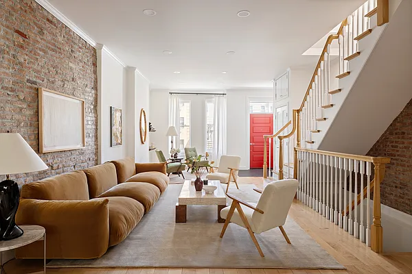 Sold by Compass | media 3