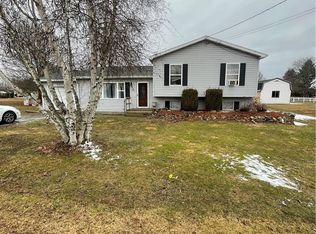 16 Rio Dr, Frewsburg, NY 14738
