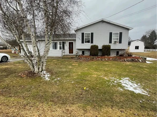 16 Rio Dr, Frewsburg, NY 14738