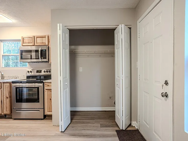 144 Montgomery Ave #144 — Photo 3