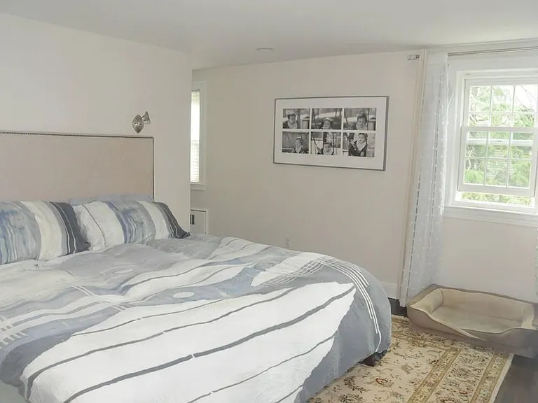 106 Upland Ave — Photo 18