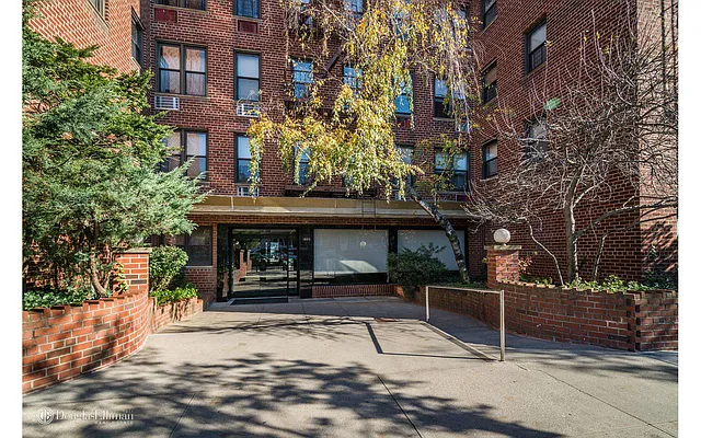 Sold by Douglas Elliman | media 32