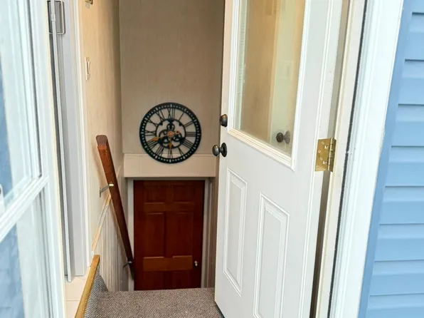 (undisclosed Address), Farmingdale, NY 11735