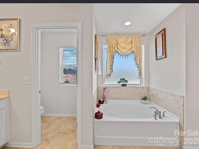 14027 Ridgewater Way — Photo 27
