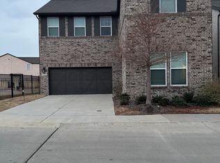 9805 Michael Irvin St, Irving, TX 75063