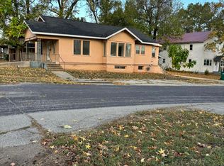 221 E State Street, Mountain Grove, MO 65711
