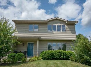 7314 Blue Maple Trl, Madison, WI 53719