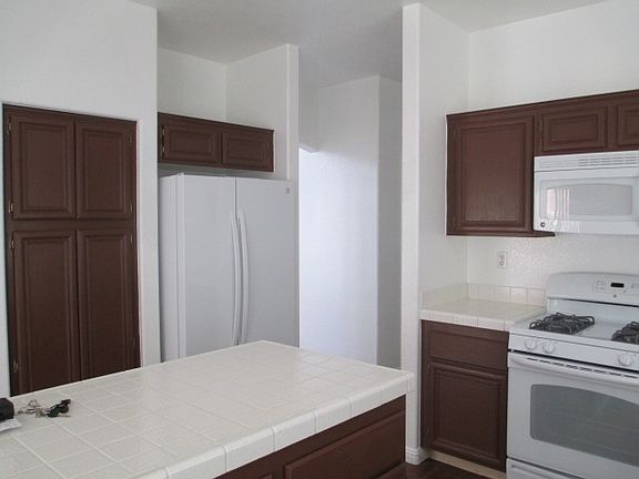 2nd image of 7840 Delta Oak Ct