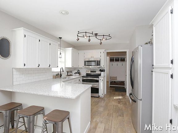 4th image of 4134 Imperial Dr NW