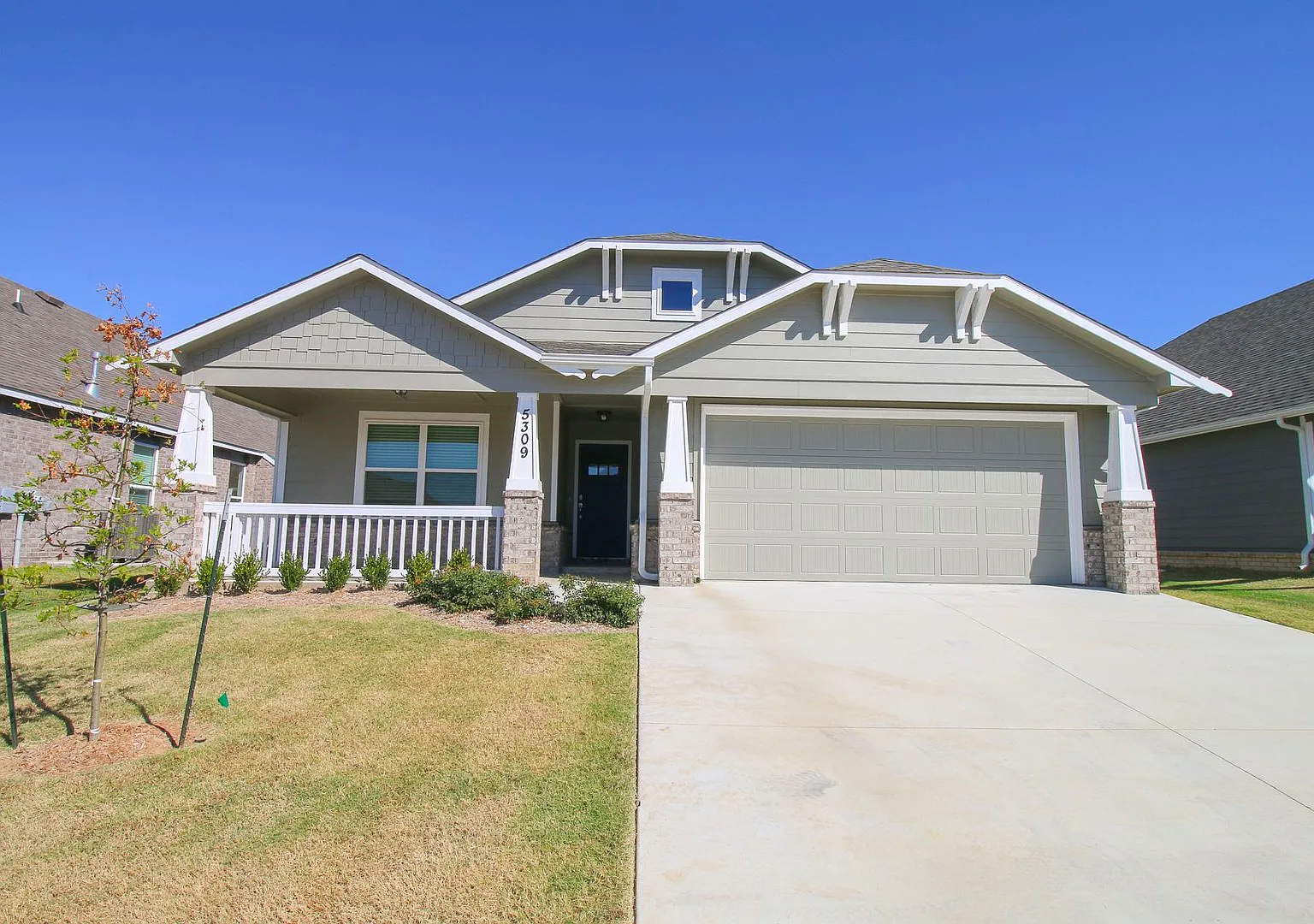 Like New 4 Bedroom Capital Homes — Photo 1