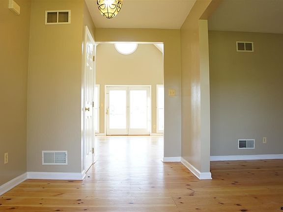 5th image of 4097 Glenville Rd