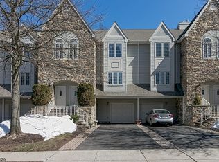 7 Daisy Rd, Berkeley Heights, NJ 07922