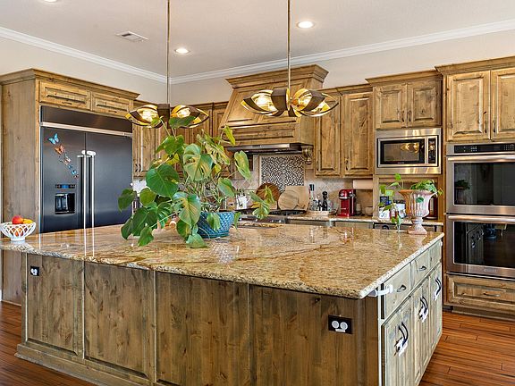 4th image of 203 Serene Hilltop Cir
