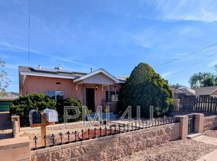 2425 Mountain Rd NW, Albuquerque, NM 87104