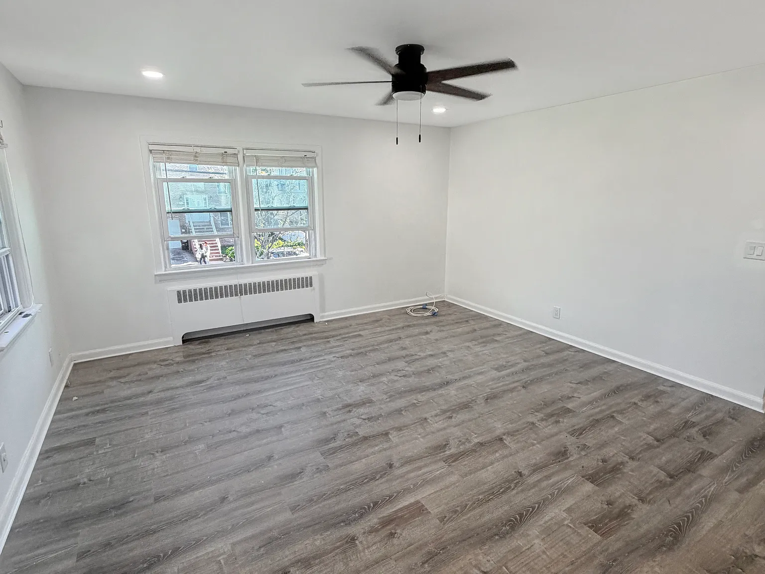 2 bed, 1000 sqft, $2,900 — Photo 2