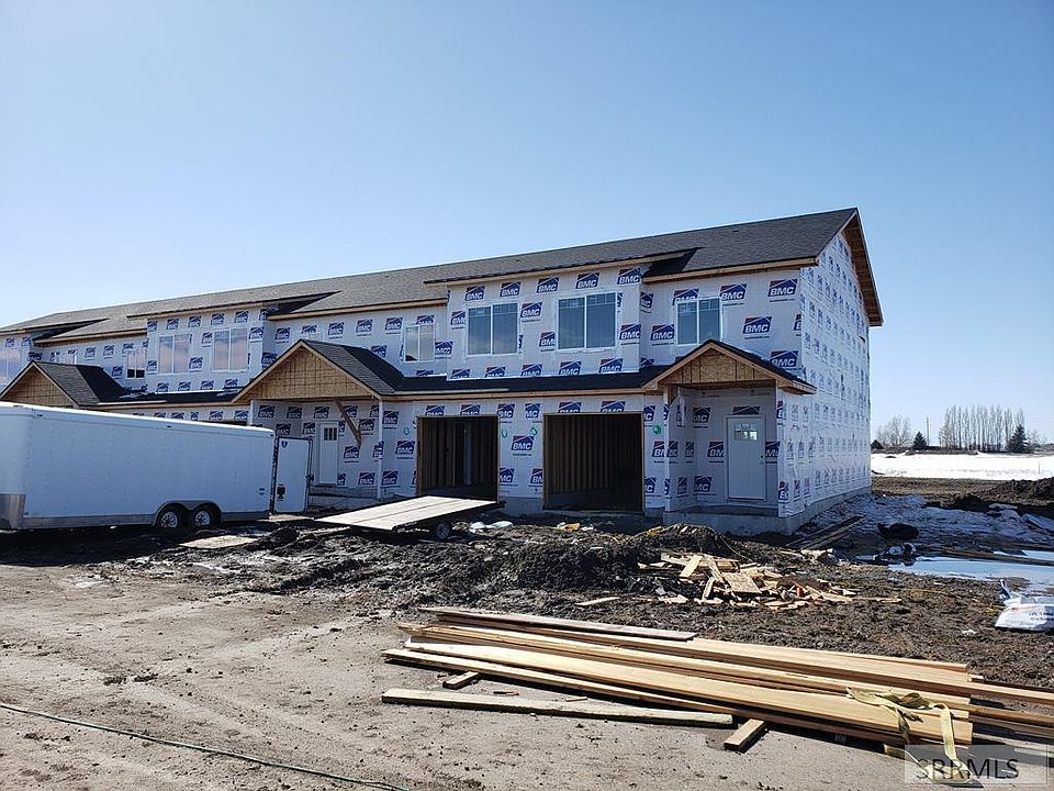 1st image of 470 E 3 N #470