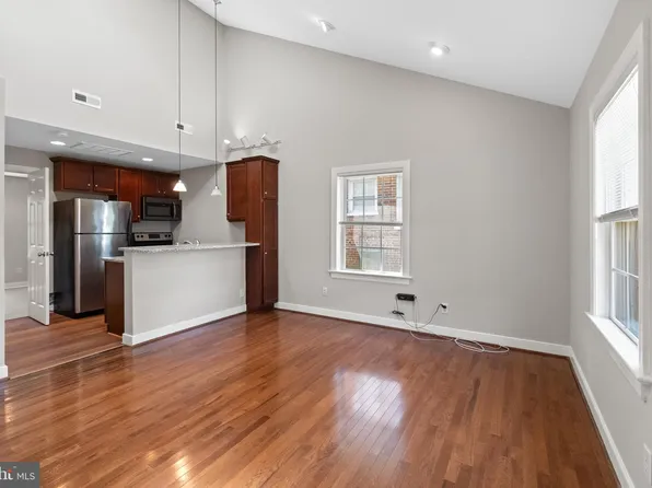 414 Roseneath Rd APT D, Richmond, VA 23221
