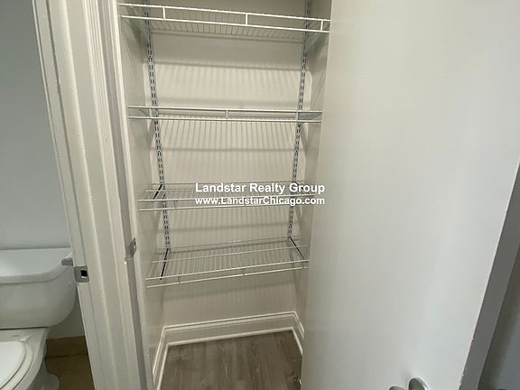4th image of 4031 N Kenmore Ave APT 307