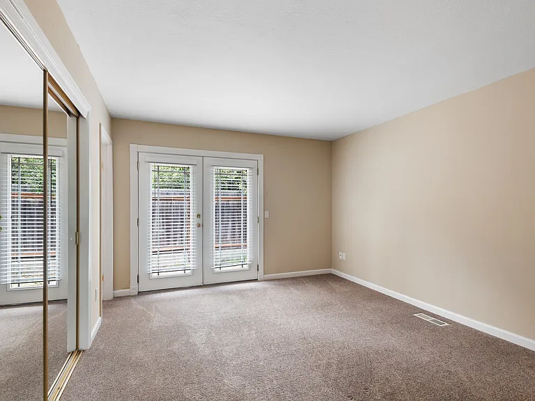 109 Ginos Ct — Photo 13