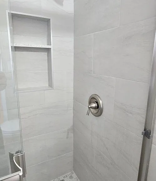 405 S Kroeger St — Photo 21