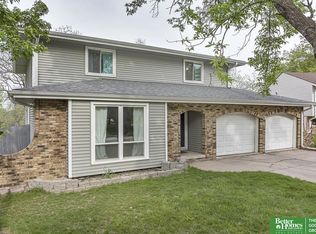 14937 N Cir, Omaha, NE 68137