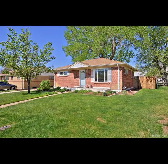 7151 Warren Dr — Photo 2