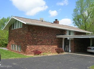 1004 Locust St, Vienna, IL 62995