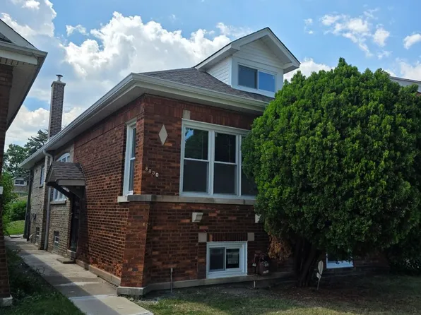 8830 S Bishop St, Chicago, IL 60620