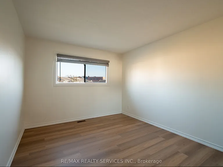 100 Brownleigh Ave #176 — Photo 17