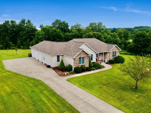 4690 Neyland Rd, Edinboro, PA 16412