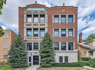 2142 W Farwell Ave, Chicago, IL 60645