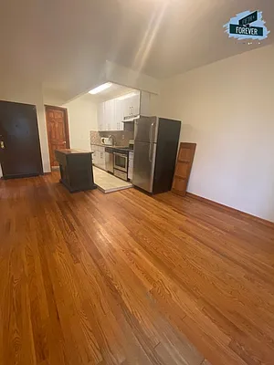 Rented by Fifth & Forever LLC | media 23