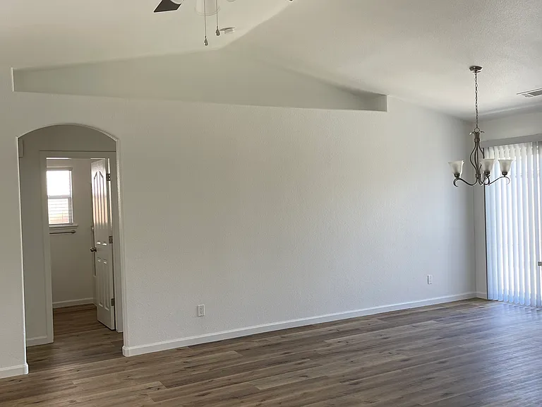 1056 Yellowstone Dr — Photo 17