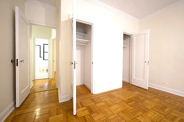 Rented by Buchbinder & Warren | media 17